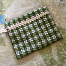 Load image into Gallery viewer, Zipper Pouches
