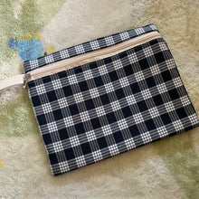 Load image into Gallery viewer, Zipper Pouches
